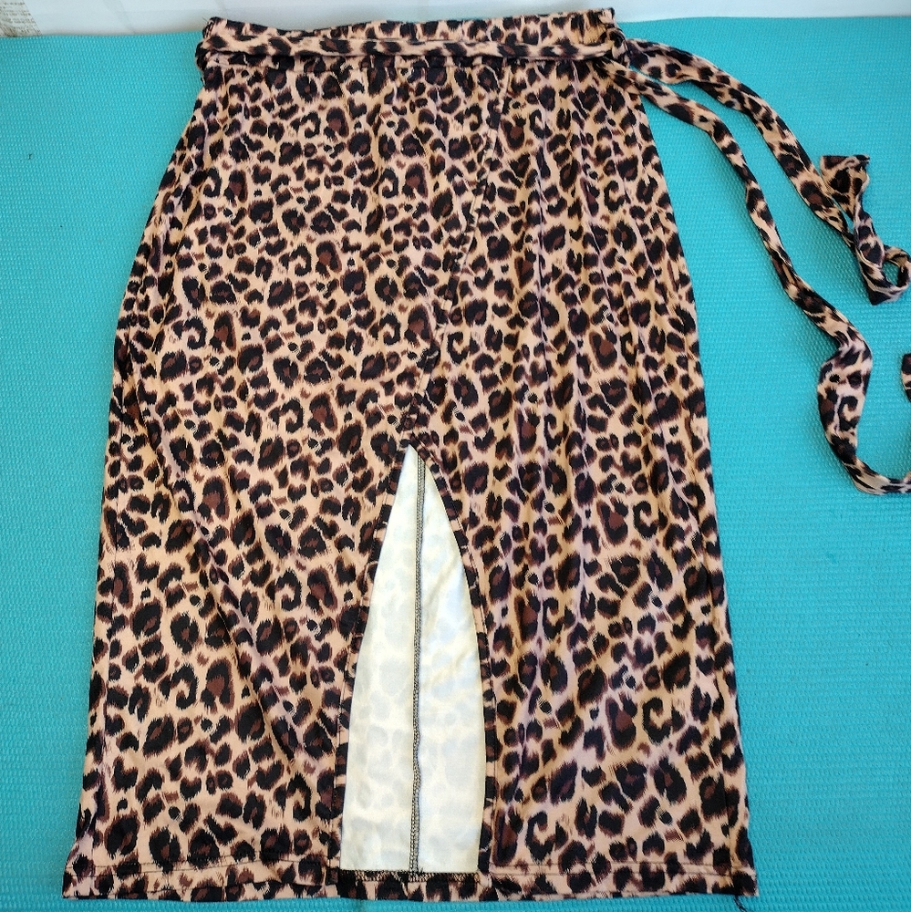 Shein Curve Belted Sexy Sheath Leopard Stretch Skirt Open Front Size 1XL